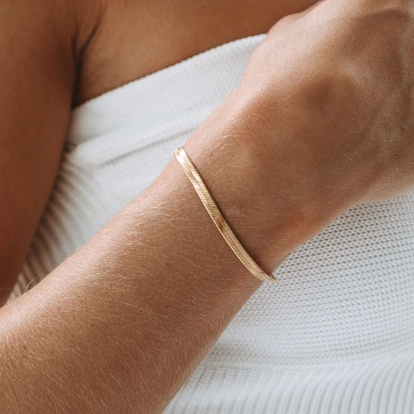 NIB New Atolea "KAUAI" HERRINGBONE BRACELET Gold Color - Picture 3 of 10